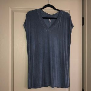 Navy blue short sleeve v-neck top